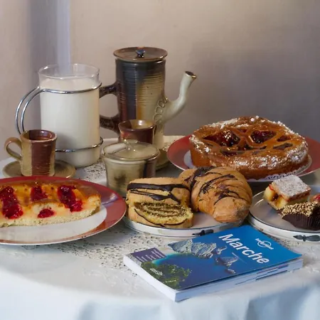 La Casa Di Tara Armonia E Natura 3* レカナーティ